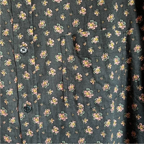 Rails Men’s Short Sleeve Button-Down Shirt in Poppy Print - Picture 5 of 5